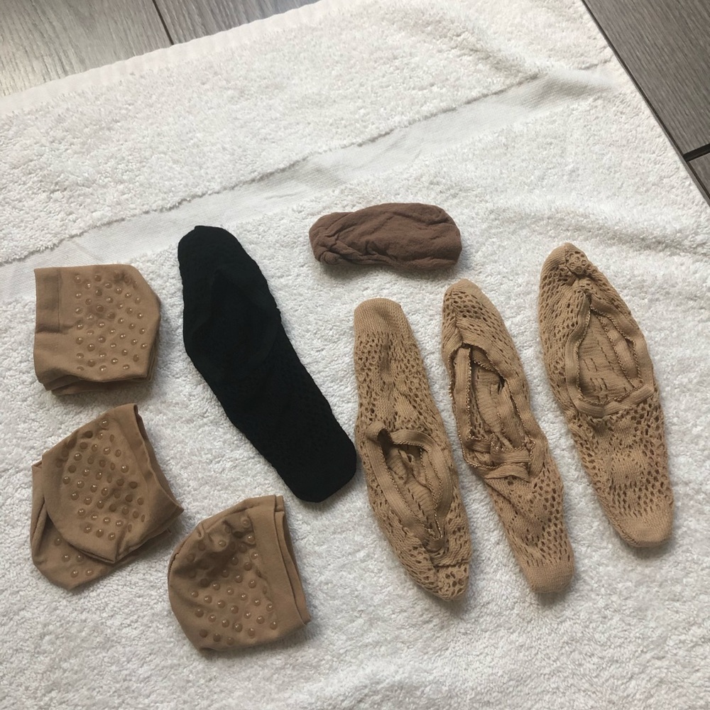 BUNDLE OF NO SHOW SOCKS/FOOTLETS